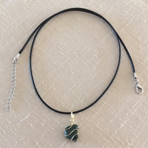 ARTISAN Natural Jade Wire Wrapped Pendant Necklace Handcrafted - Picture 3 of 6